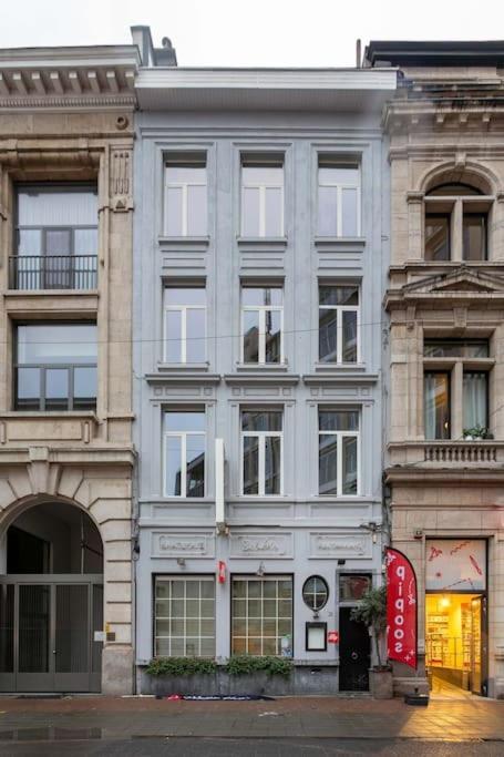 Pink Fairytale-Like Apartment Антверпен Екстер'єр фото